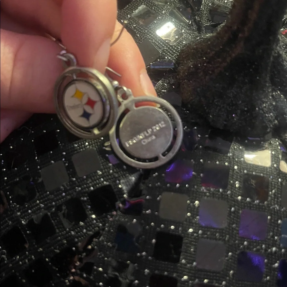 Steelers Logo Dangle Earrings - Picture 2 of 2